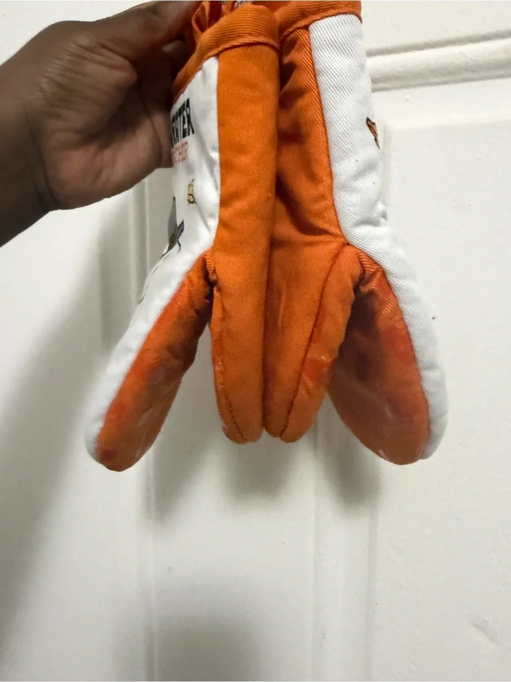 Peanuts Orange and White 'Sweater Weather' Dog Oven Mitt